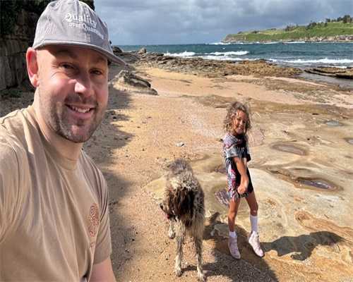 50岁失独母亲为爱再拼一把，第三方辅助生殖重塑家庭欢笑